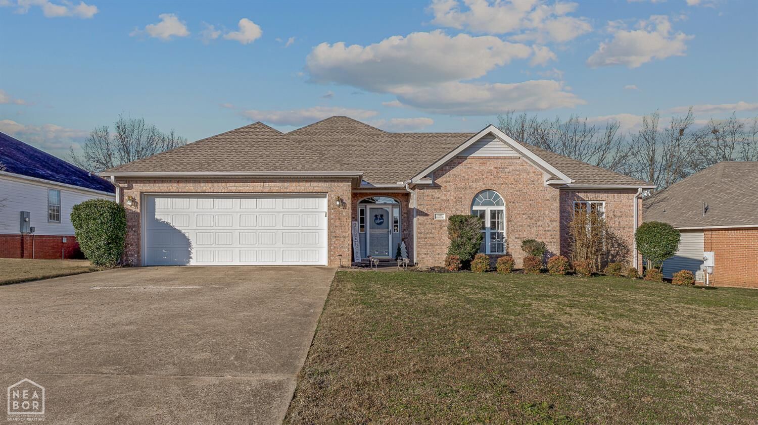 Property Photo:  1005 Paragould Drive  AR 72405 