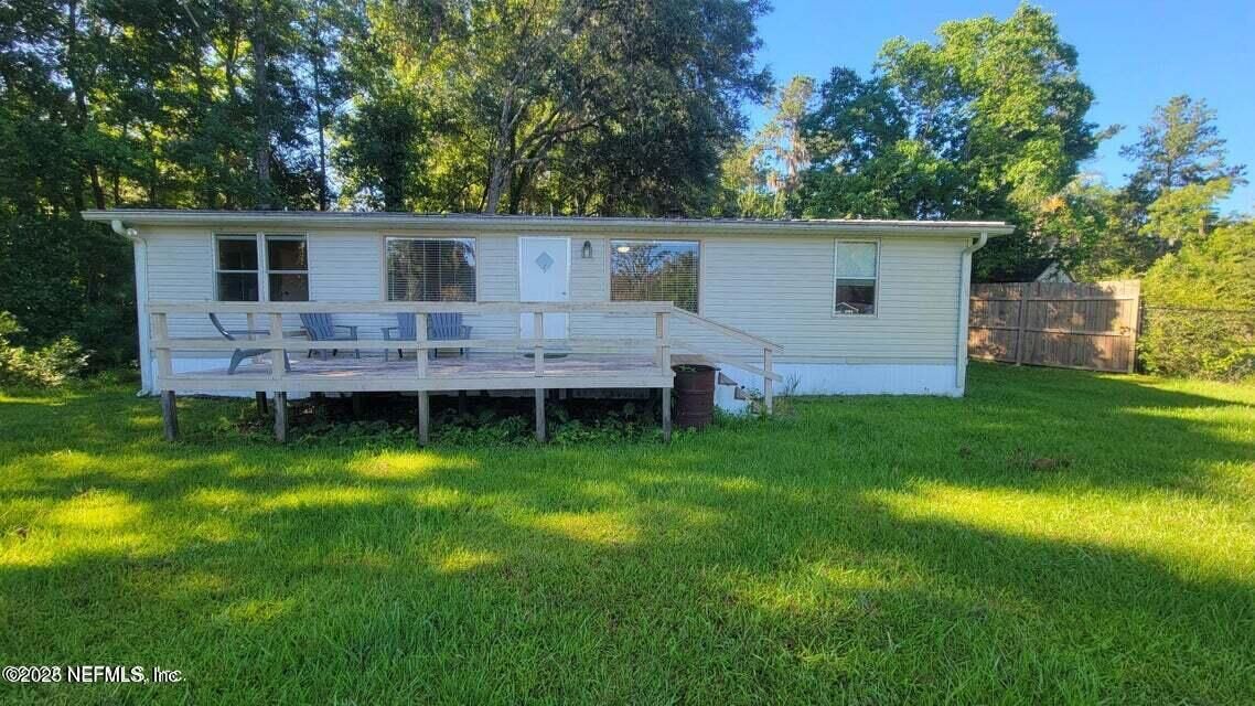 Property Photo:  6930 NE 223rd Street  FL 32666 