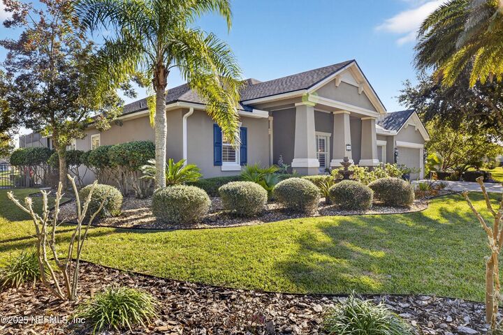 Property Photo:  1104 Westfield Way  FL 32095 