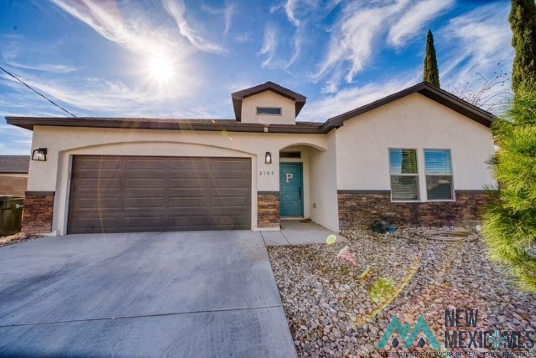 Property Photo: 2105 Hillcrest Street NM 88220