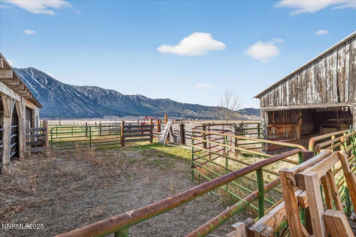 Property Photo:  580 Nv-88  NV 89460 