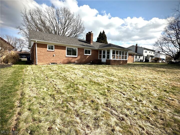 Property Photo:  2930 Biscayne Avenue  OH 44505 