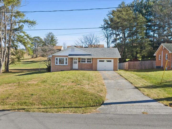 Property Photo:  408 Hale Street  VA 24134 