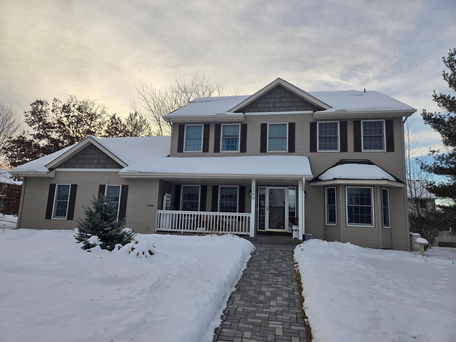 Property Photo:  1200 Creekside Crossing  MN 55082 