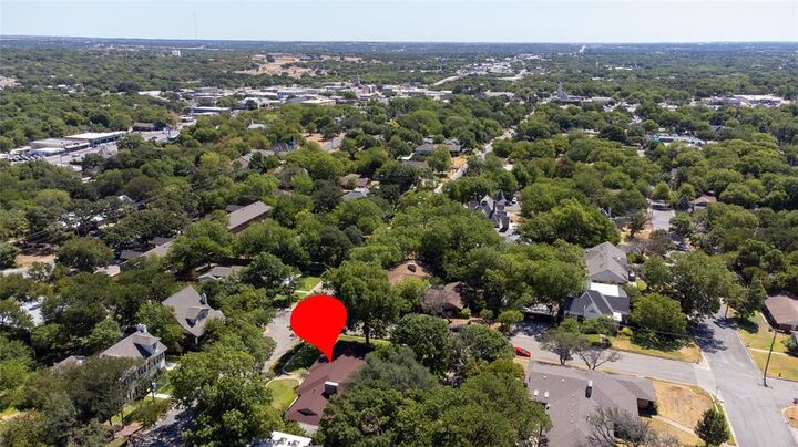 Property Photo: 601 W Columbia Street TX 76086