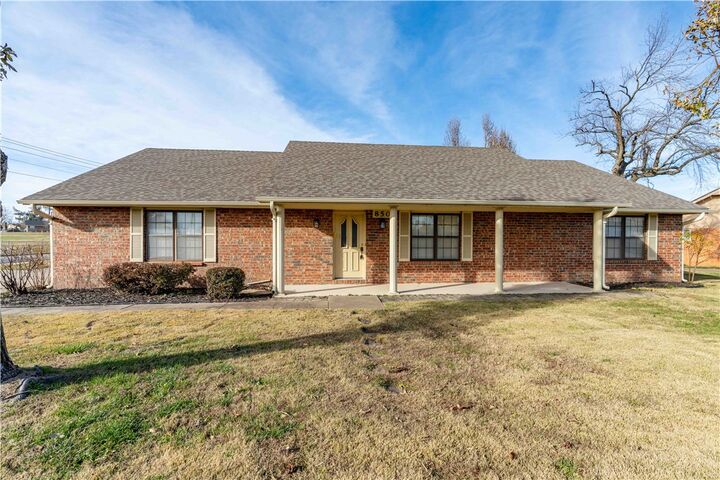 Property Photo:  850 S Chateau Drive  AR 72758 