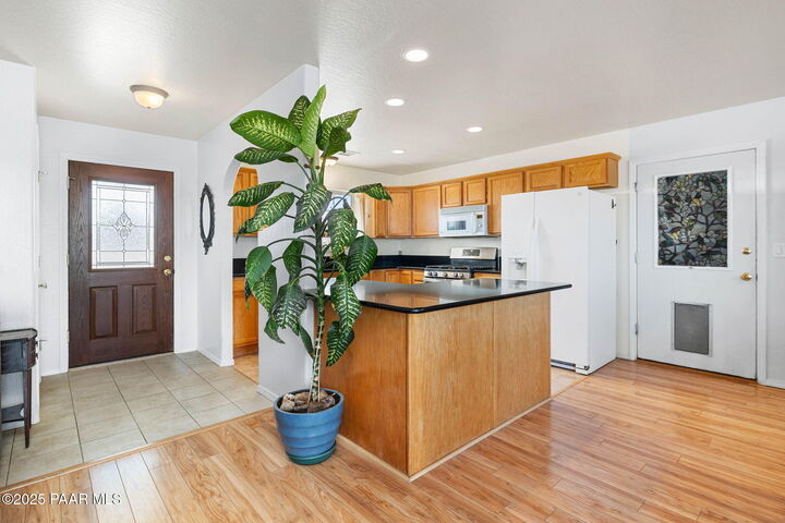 Property Photo:  3975 N Gambels Ridge Drive  AZ 86323 