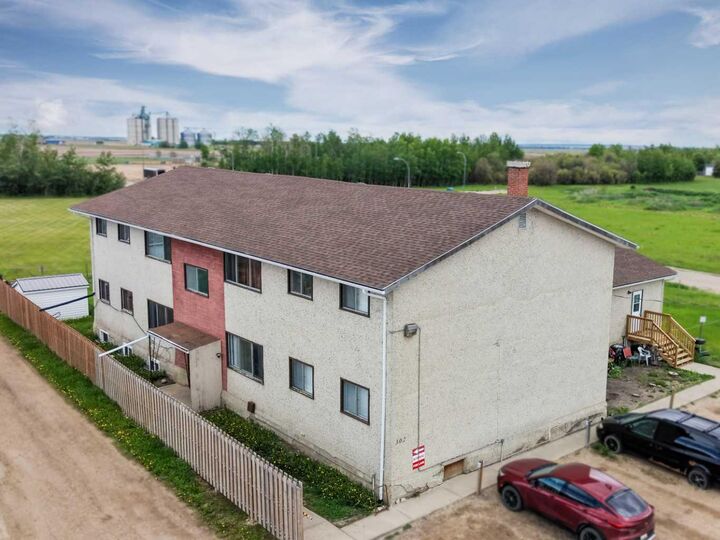 Property Photo: 302 1 Street SE All AB T0H 1M0