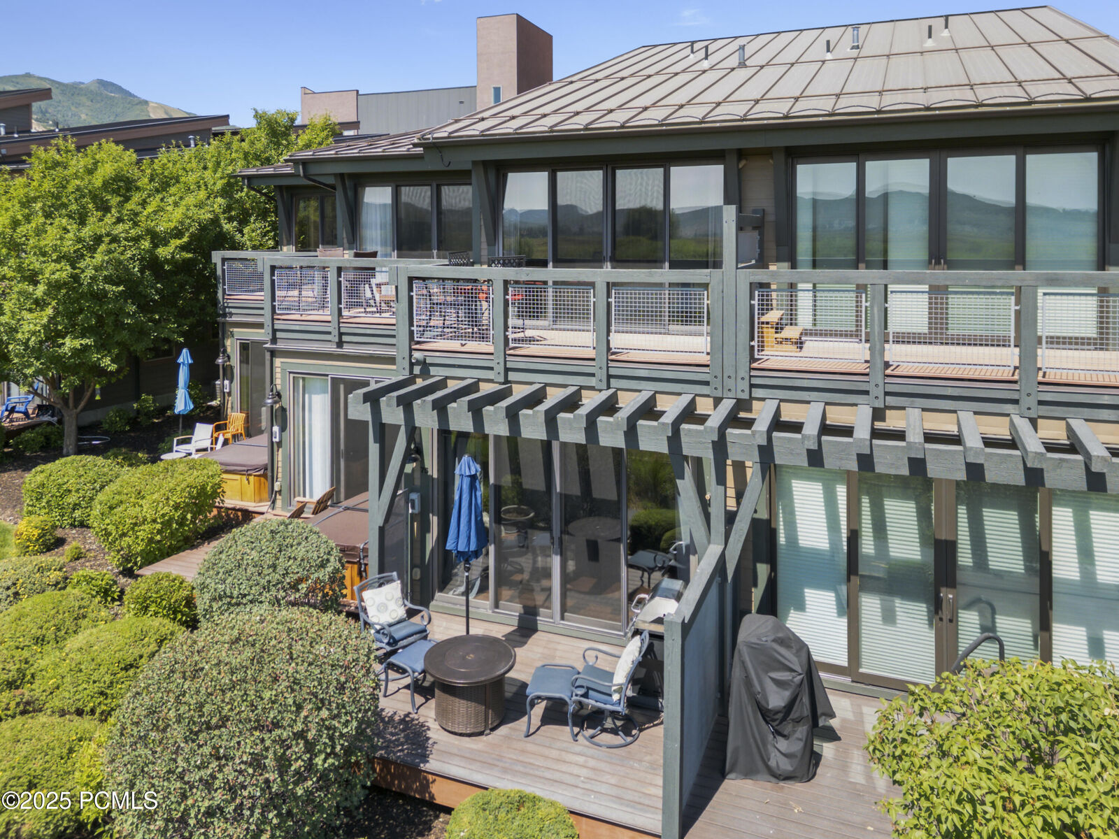 Property Photo: 6004 Park Lane Unit 75 UT 84098