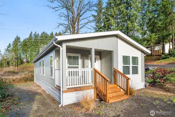 Property Photo:  28454  168th Avenue SE 39  WA 98042 