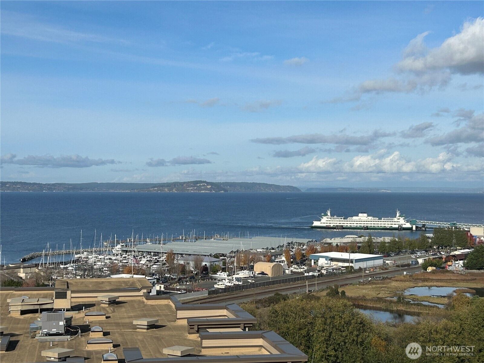 Property Photo:  50  Pine Street 507  WA 98020 