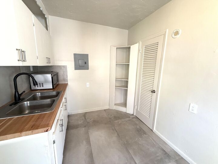 Property Photo:  304 S Ocean Breeze  FL 33460 