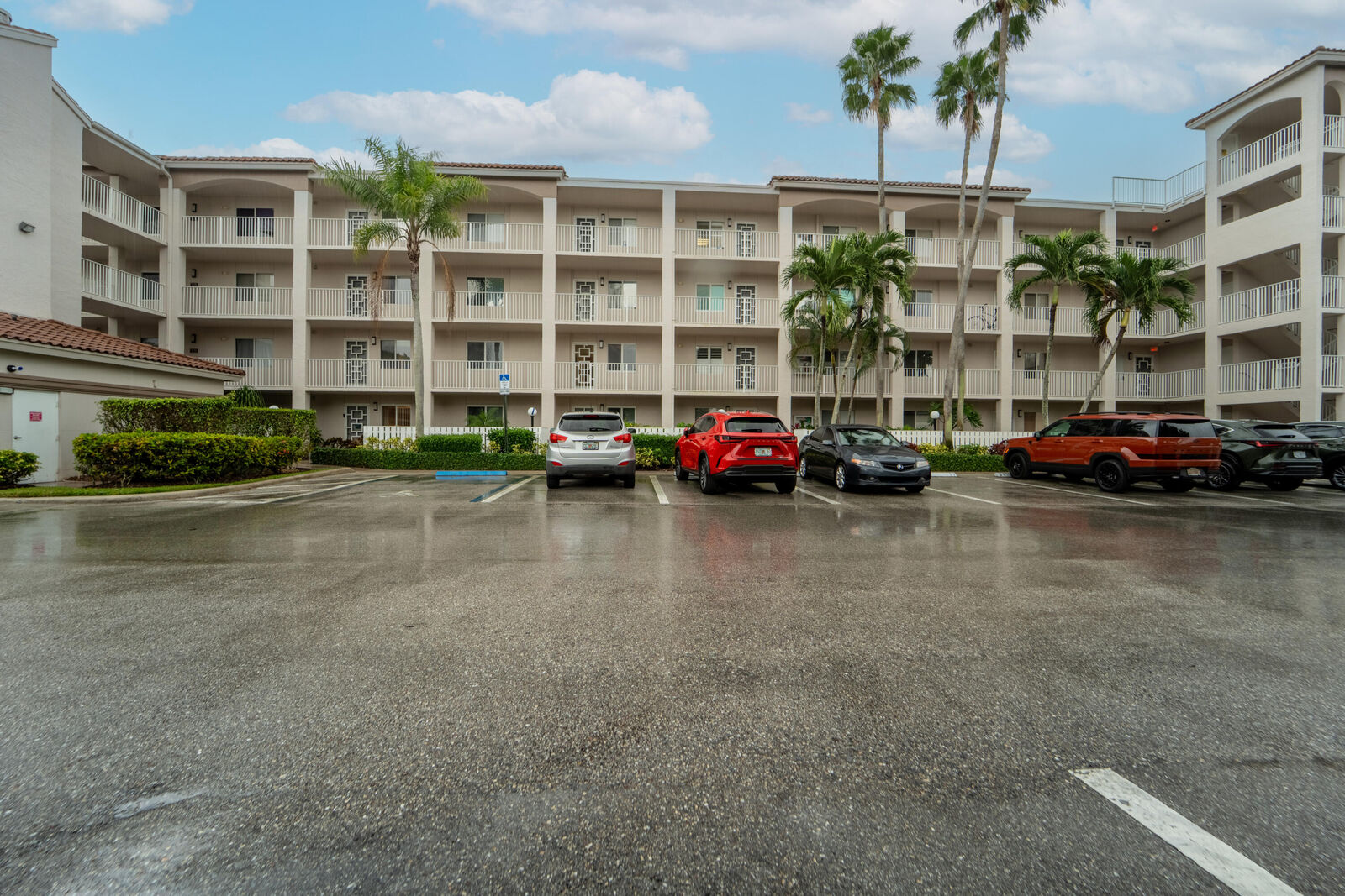 Property Photo:  14112 Huntington Pointe Drive 309  FL 33484 