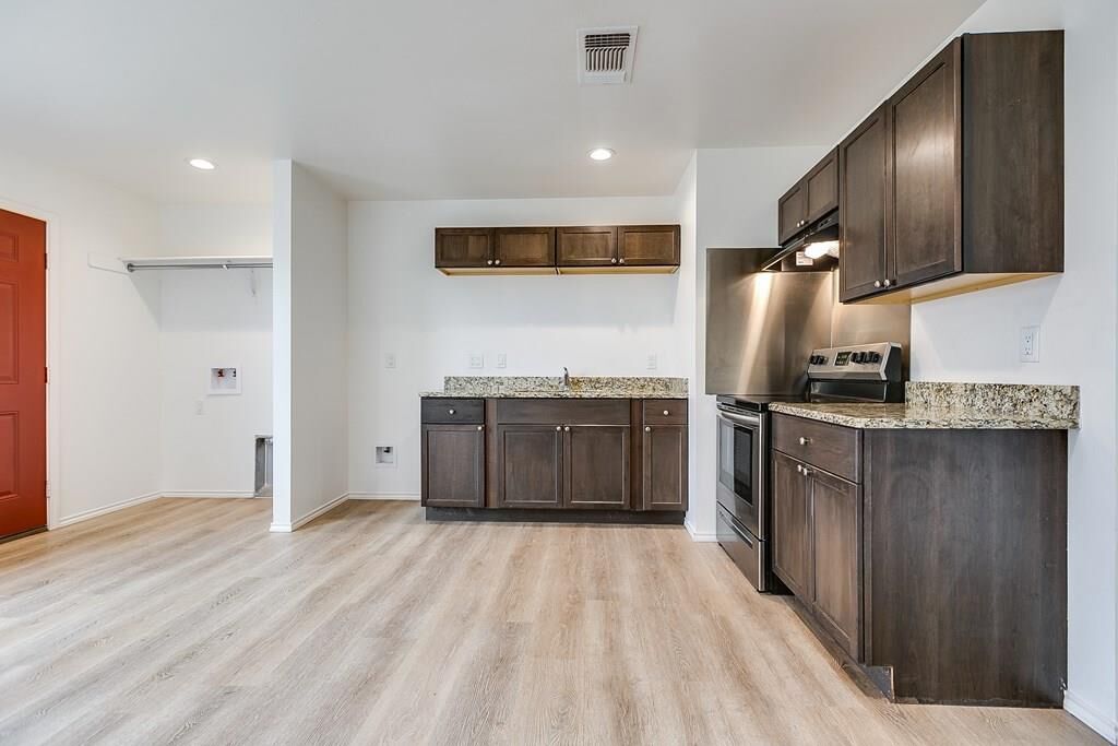 Property Photo:  266 E 23rd St  TX 76903 