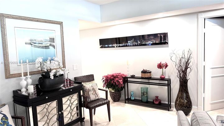 Property Photo:  1000 S Pointe Dr 308  FL 33139 