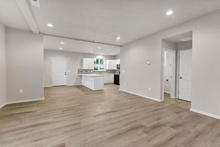 Property Photo: 4301 N Torrez Ln 4303 N Torrez WA 99212