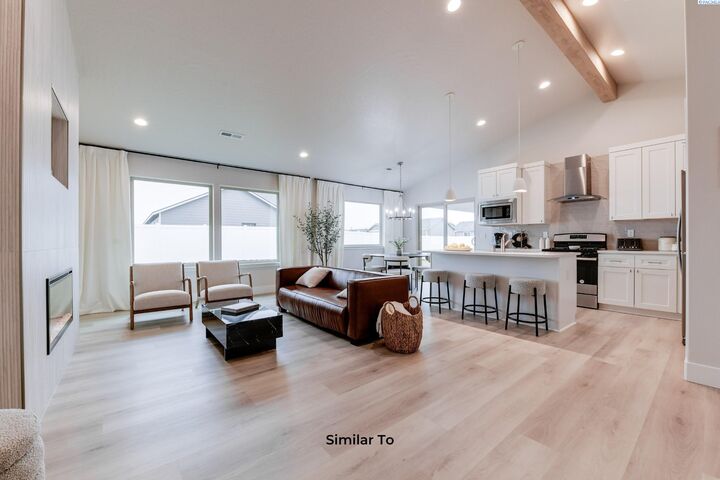 Property Photo: 606 Grapevine St WA 98930