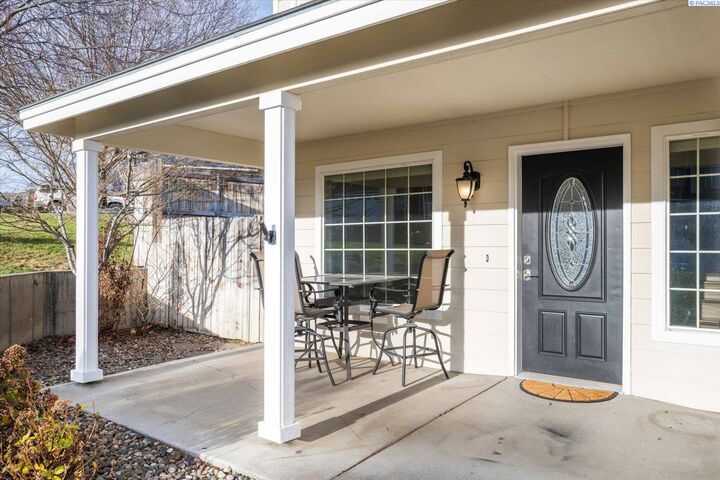 Property Photo:  2510 W 35th Avenue  WA 99352-8840 