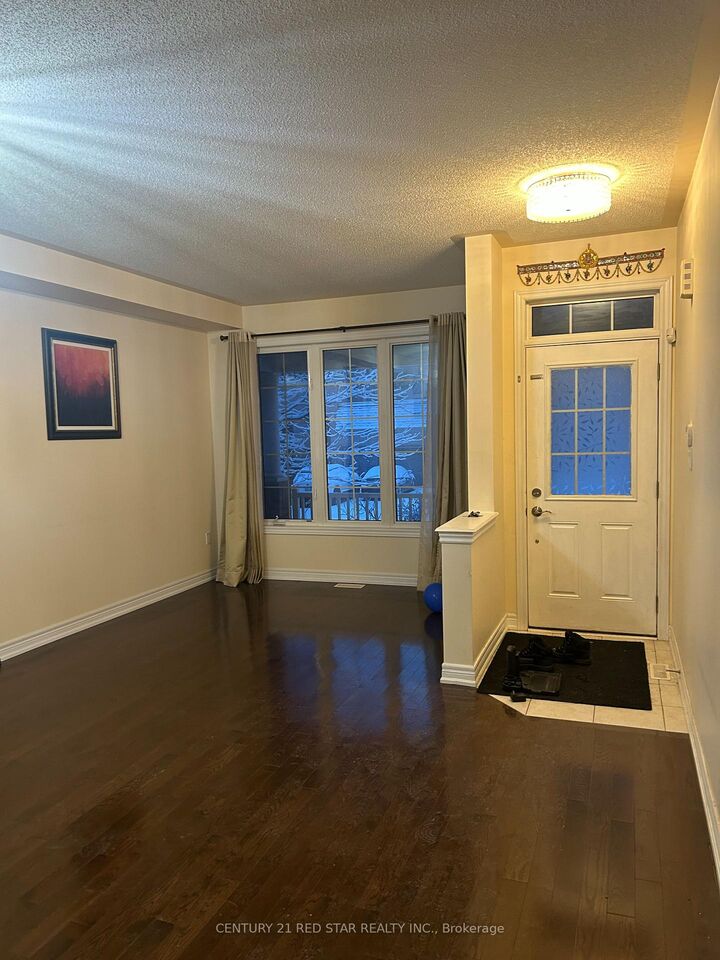 Property Photo:  55 Chesterwood Crescent  ON L6Y 0Z4 