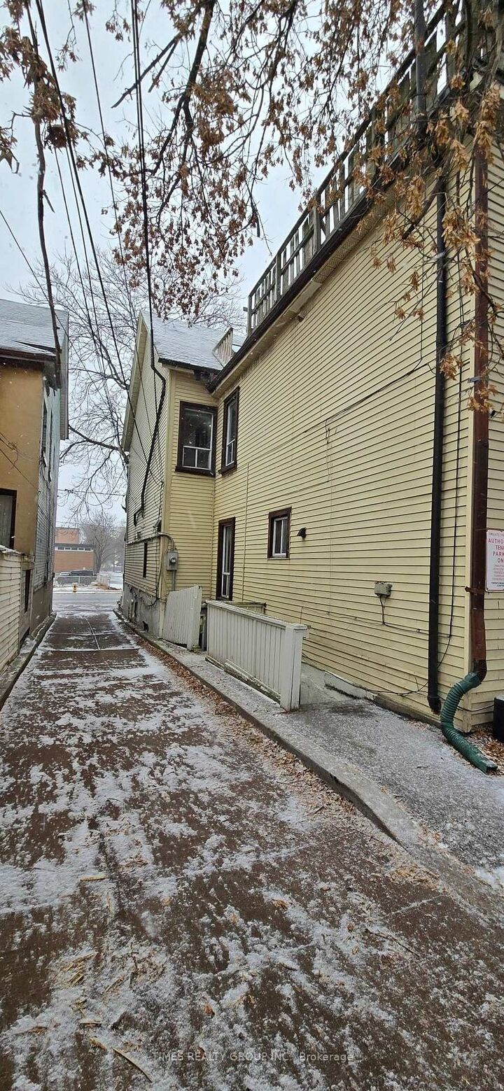 Property Photo: 930 Dundas Street E ON M4M 1R3