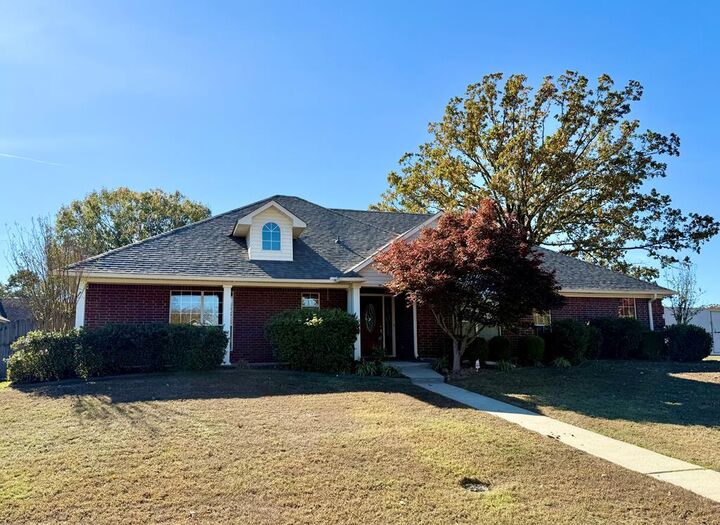 Property Photo: 6410 Timbercreek Dr. AR 71854
