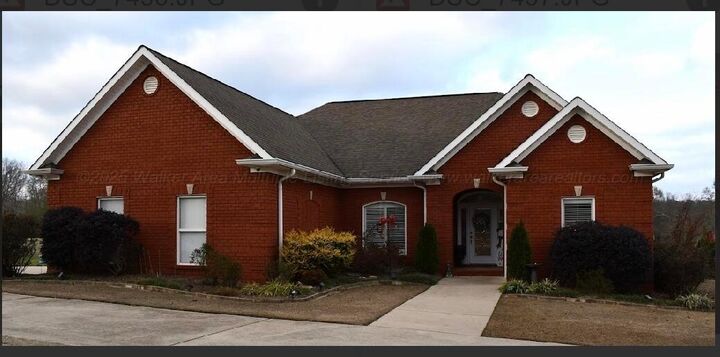 Property Photo: 2387 Creekside Ln AL 35503