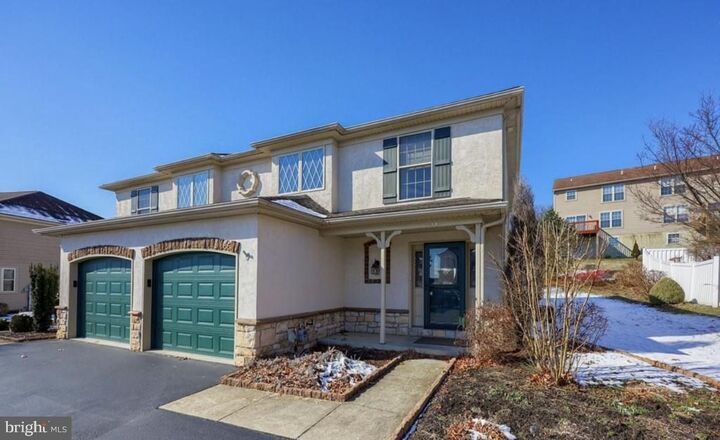 Property Photo:  53 Hawk Lane  PA 17522 