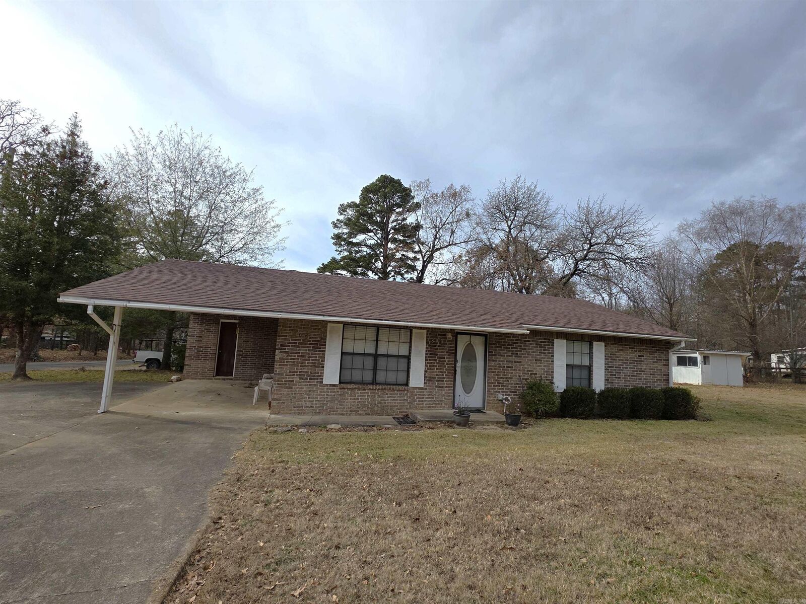 Property Photo: 800 N Eve Street AR 71953