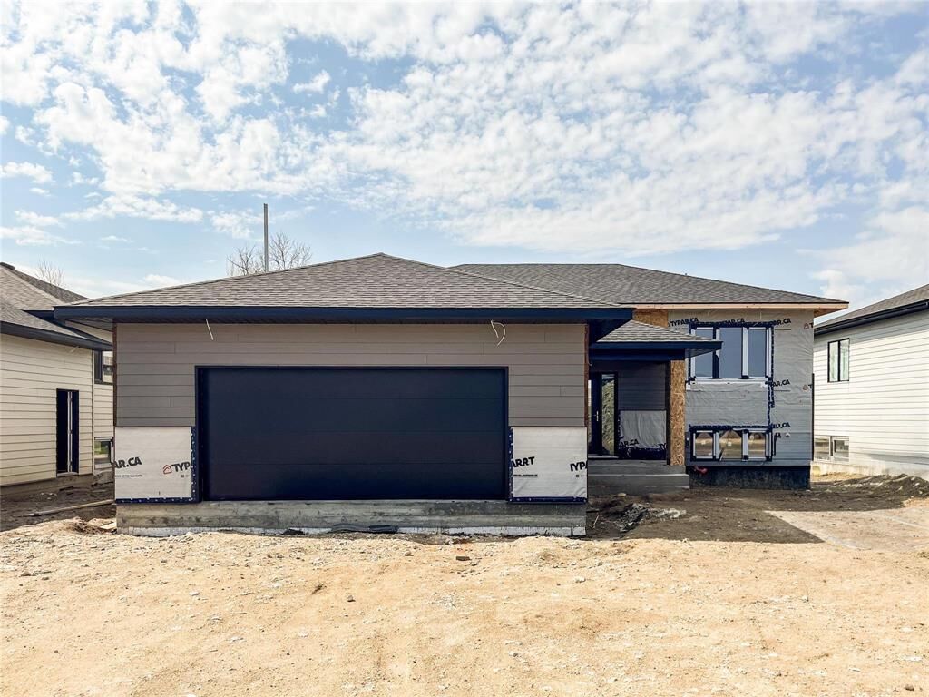 Property Photo: 38 Parkside Crescent MB R5G 2X3