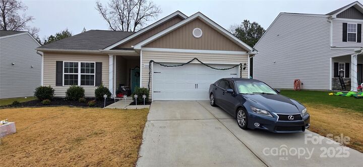 Property Photo:  7332 Amberly Hills Road  NC 28215 