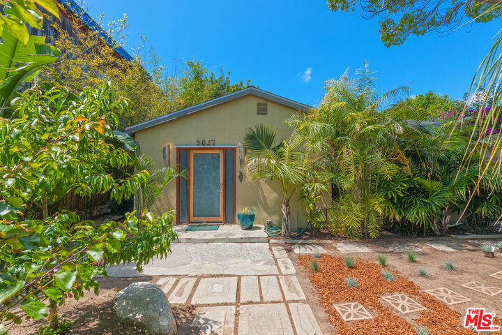 Property Photo:  3617 Maplewood Ave  CA 90066 