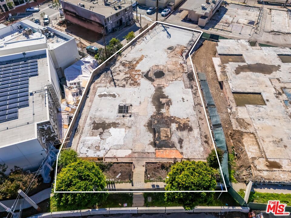 Property Photo:  15330 Albright St  CA 90272 