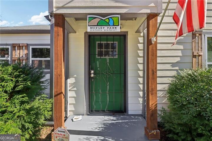 Property Photo: 210 Chicamauga Avenue SW GA 30314