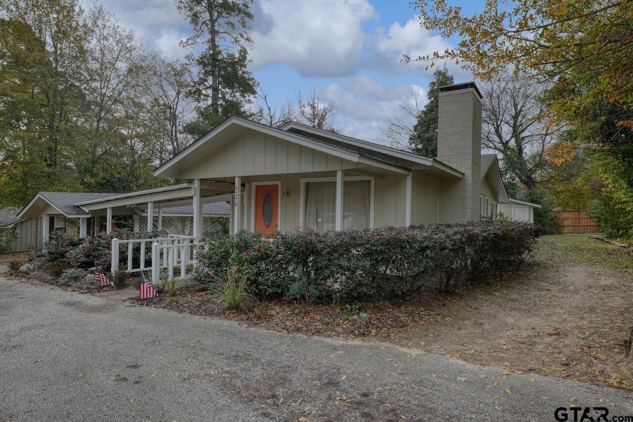 Property Photo:  1210 Chateau Lane  TX 75771 