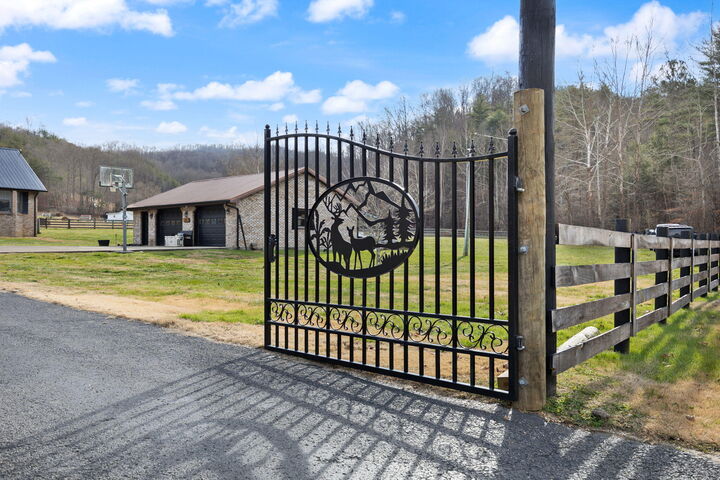 Property Photo: 23 California Holw KY 40819