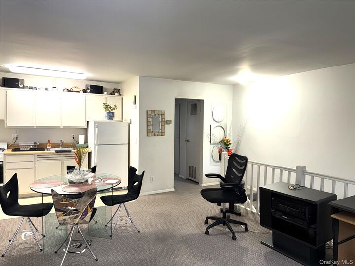 Property Photo:  3 Wyndover Woods Lane 10  NY 10603 