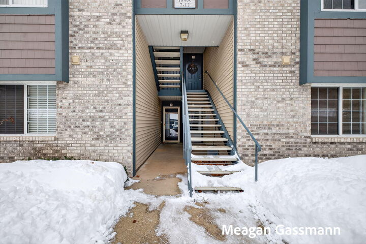 Property Photo:  18400 N Ridge Court  MI 49456 