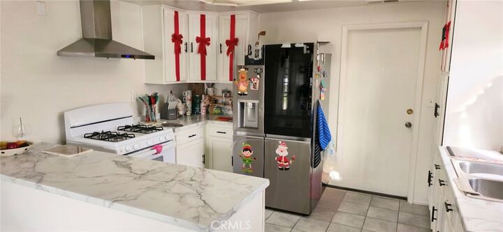 Property Photo:  15481 Eto Camino  CA 92394 