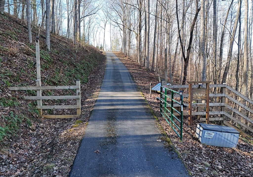 Property Photo:  1512 Upper Bell Creek Road  GA 30546 