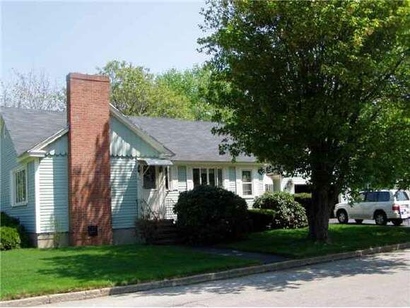 Property Photo:  129 Mason Street  NH 03102 