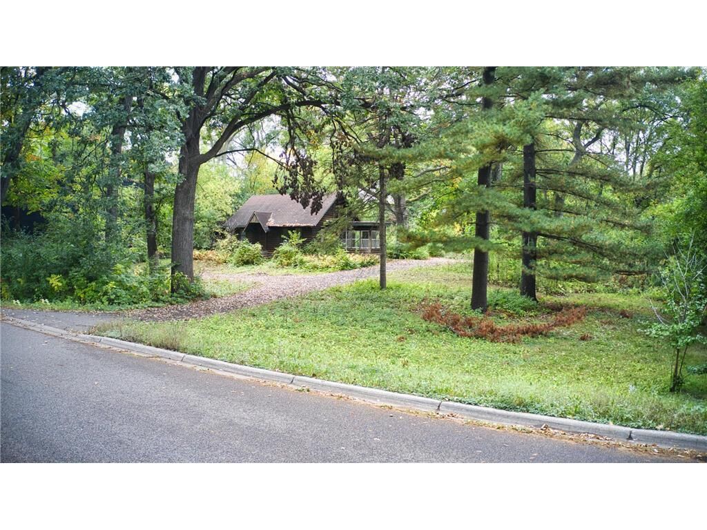 Property Photo: 11300 Park Ridge Drive W MN 55305