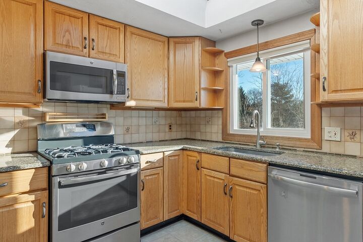 Property Photo: 187 Mill Rd MA 01824