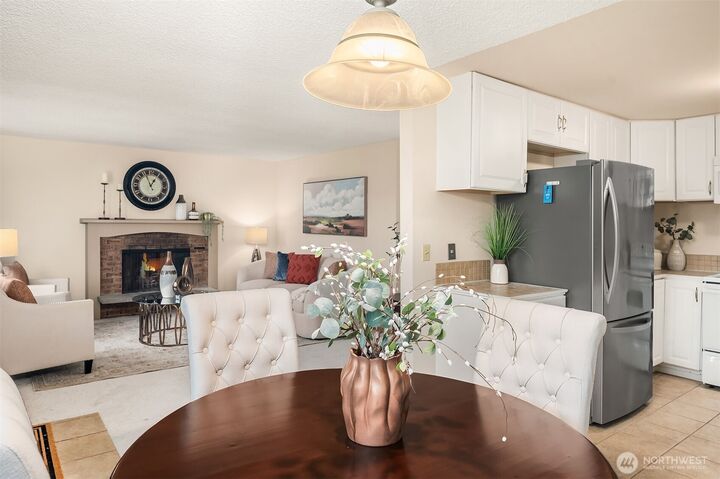 Property Photo:  2448  137th Avenue SE  WA 98005 