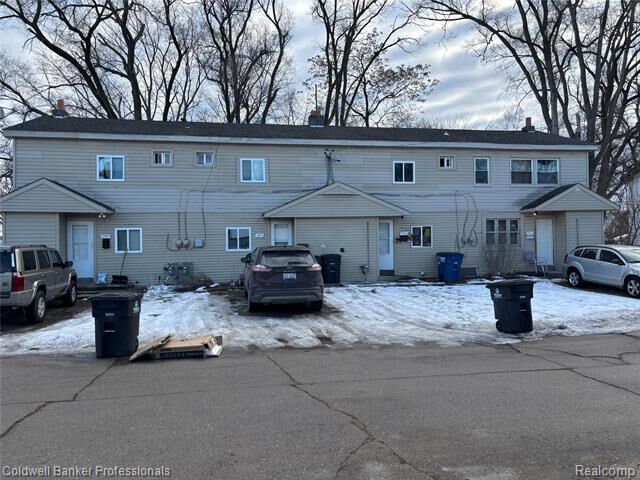 Property Photo: 2103 Elbridge Court MI 48186