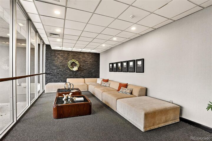 Property Photo:  2 Adams Street 608  CO 80206 