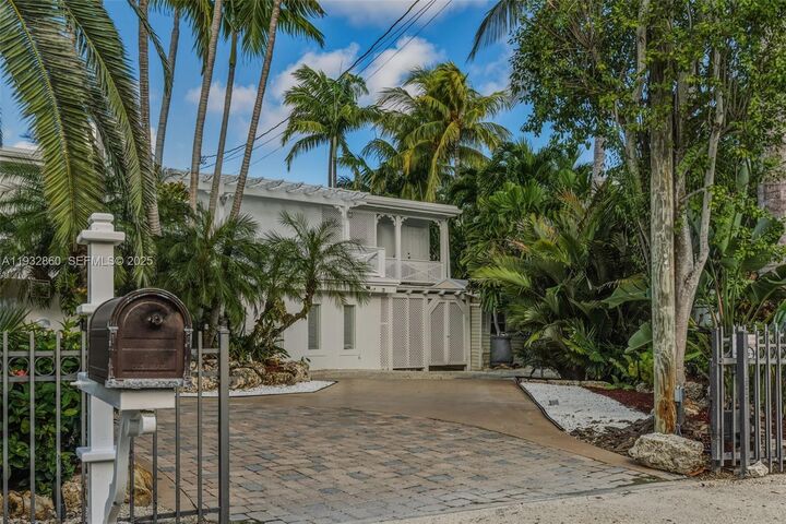 Property Photo: 16 North Dr FL 33037