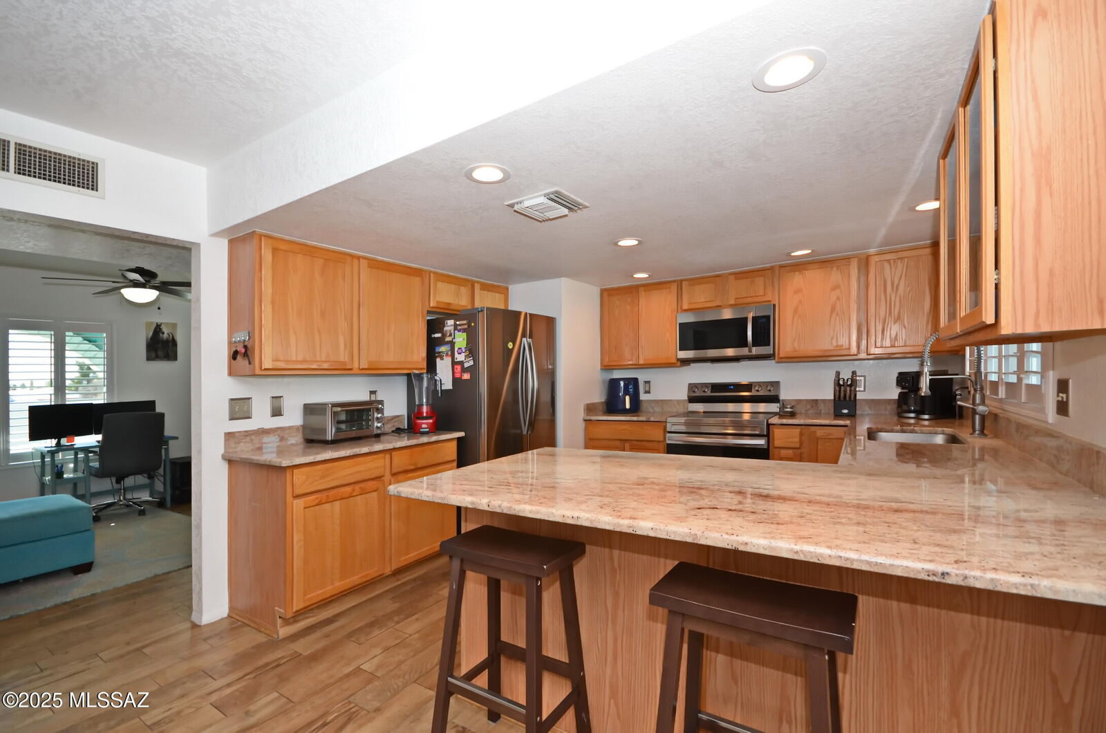 Property Photo:  4080 W Magee Road  AZ 85741 