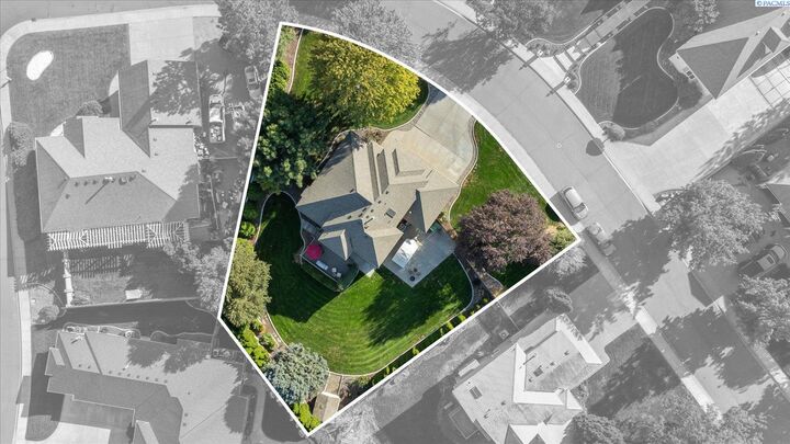 Property Photo:  2918 W 43rd Ct  WA 99337 