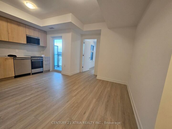 Property Photo:  7439 Kingston Road 522  ON M1B 5S3 