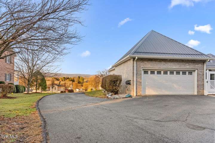 Property Photo:  165 Century Court  VA 24382 